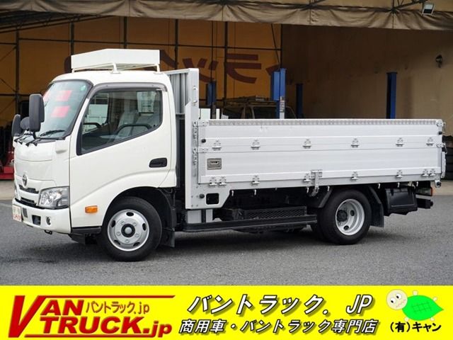 TOYOTA DYNA 2022