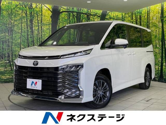 TOYOTA VOXY 4WD 2023