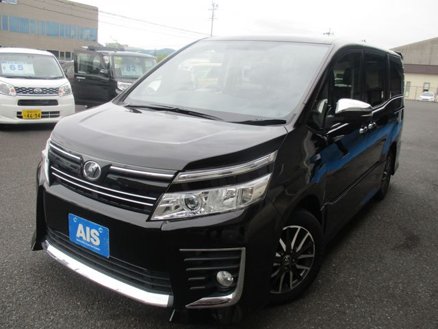 TOYOTA VOXY 2016