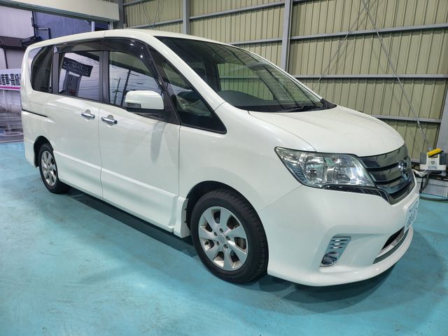 NISSAN SERENA  S-HYBRID 2013