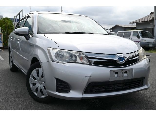 TOYOTA COROLLA AXIO HYBRID 2013