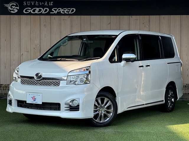 TOYOTA VOXY 2013