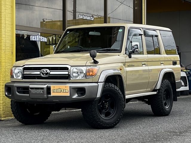 TOYOTA LANDCRUISER van 2015