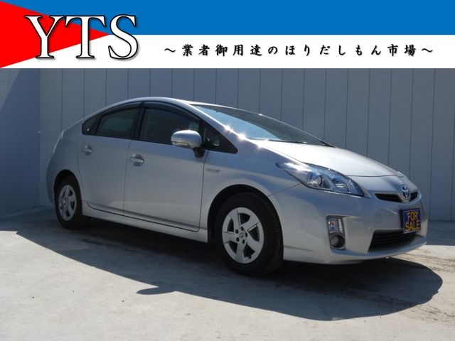 TOYOTA PRIUS 2010