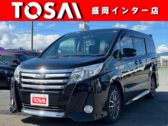 TOYOTA NOAH 2014