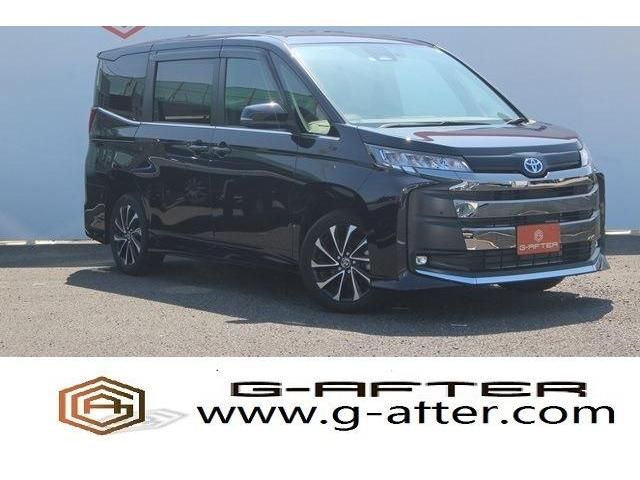 TOYOTA NOAH HYBRID 2022