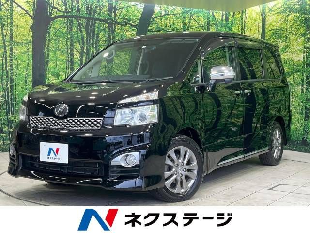 TOYOTA VOXY 2012