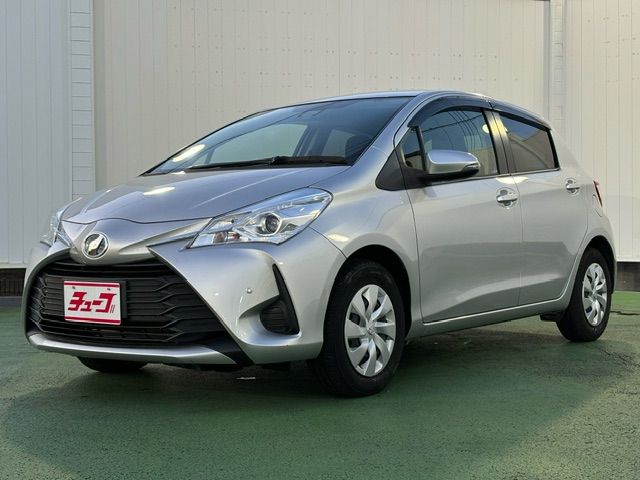 TOYOTA VITZ HYBRID 2017