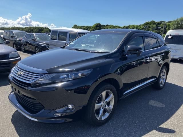 TOYOTA HARRIER 4WD 2015