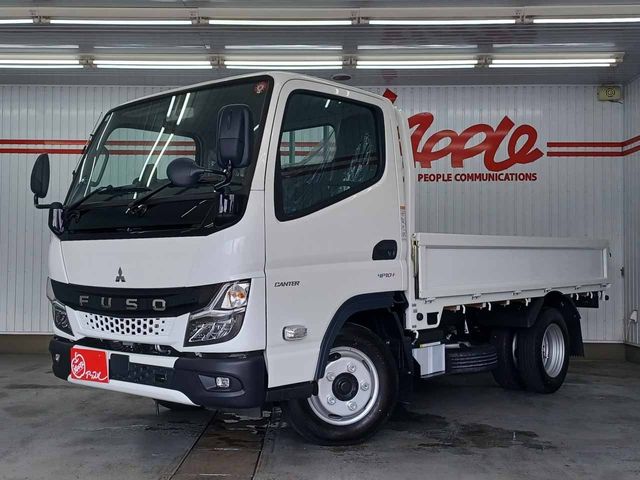 MITSUBISHI CANTER 2023