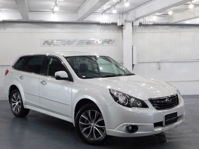 SUBARU LEGACY OUTBACK 2011