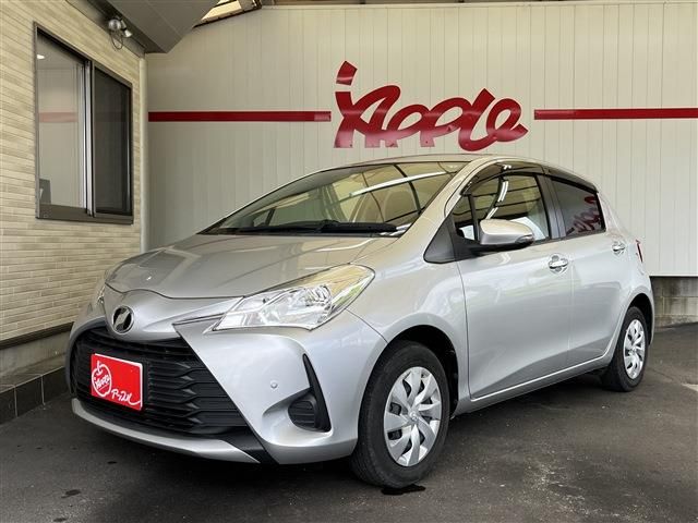 TOYOTA VITZ 2017