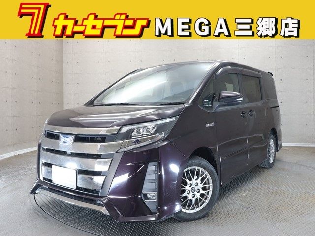 TOYOTA NOAH HYBRID 2017