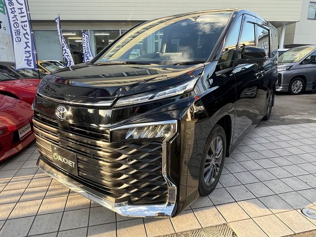 TOYOTA VOXY 2022