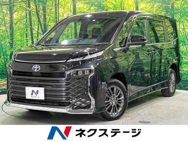 TOYOTA VOXY HYBRID 4WD 2023