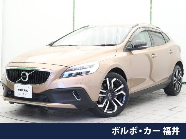 VOLVO V40 CROSS COUNTRY 2017