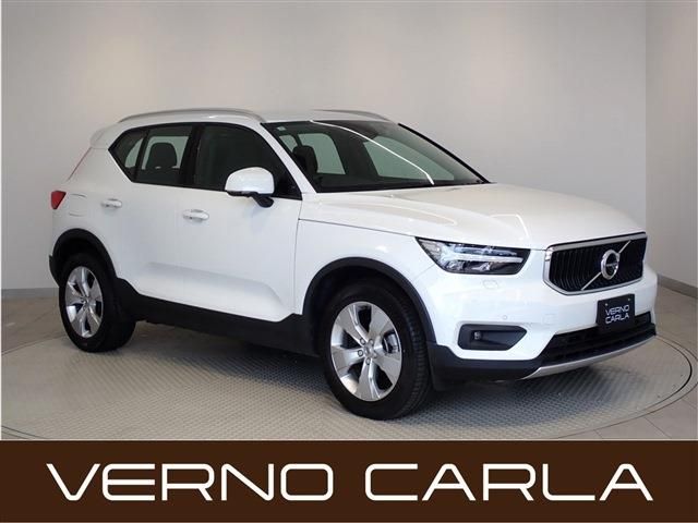 VOLVO XC40 2020