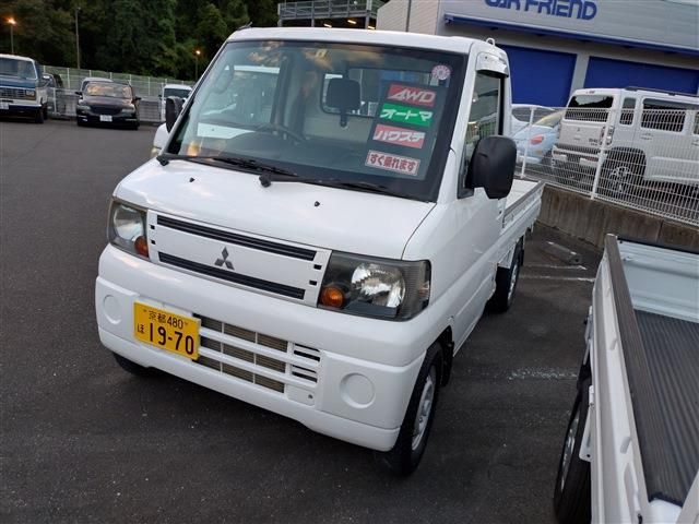 MITSUBISHI MINICAB truck 4WD 2010