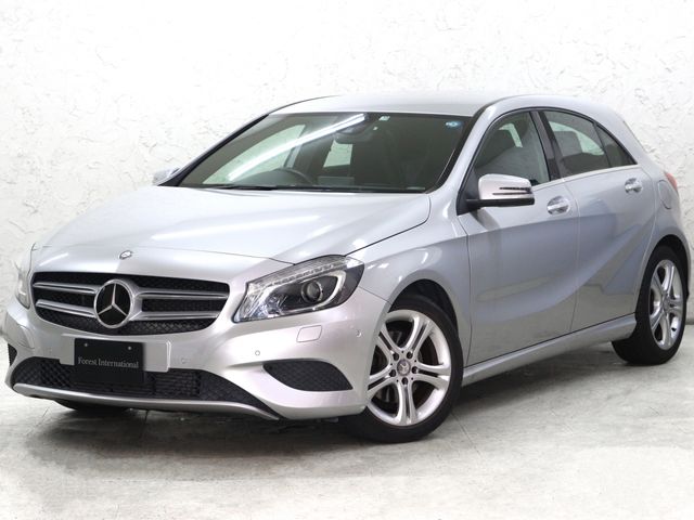 MERCEDES-BENZ A class 2015