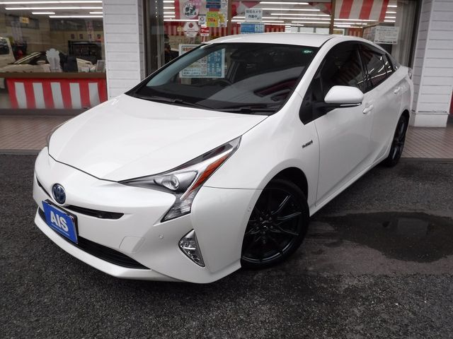 TOYOTA PRIUS 2017