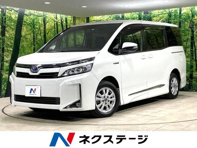 TOYOTA VOXY HYBRID 2017