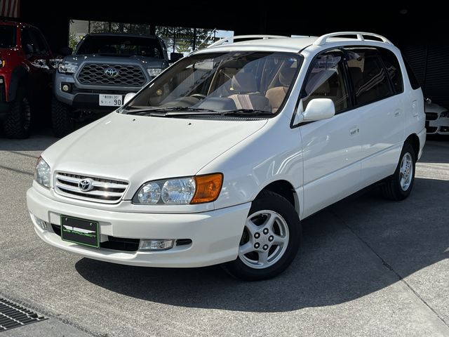 TOYOTA IPSUM 2001