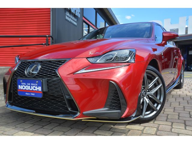 TOYOTA LEXUS IS200t 2016