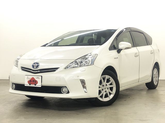 TOYOTA PRIUS ALPHA 2013