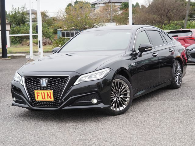 TOYOTA CROWN sedan hybrid 2021