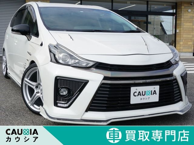 TOYOTA PRIUS ALPHA 2015