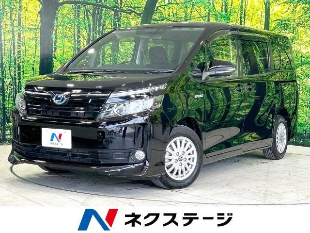 TOYOTA VOXY HYBRID 2014