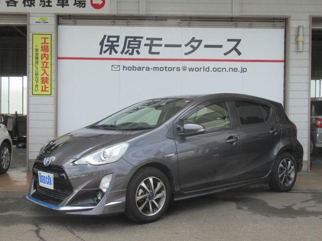 TOYOTA AQUA 2016