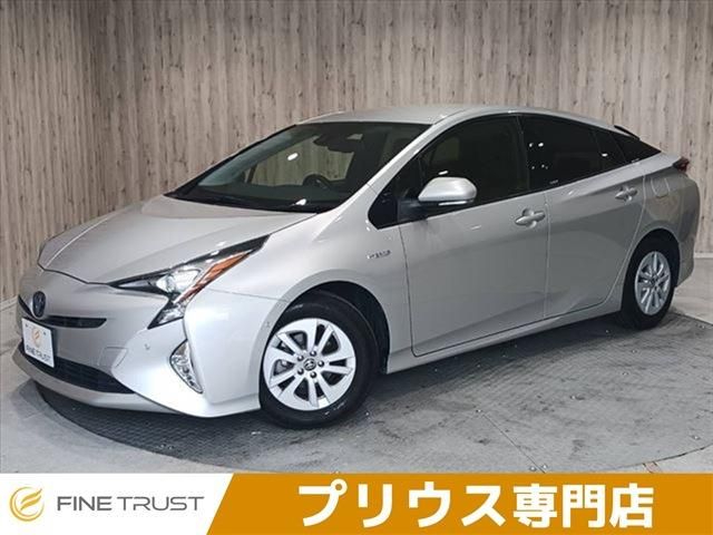 TOYOTA PRIUS 2018