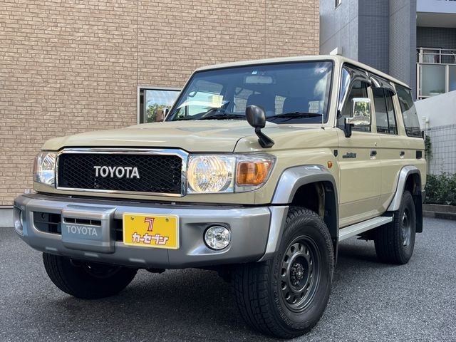 TOYOTA LANDCRUISER van 2014