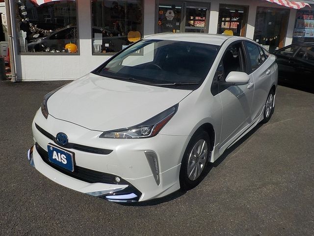 TOYOTA PRIUS 2021