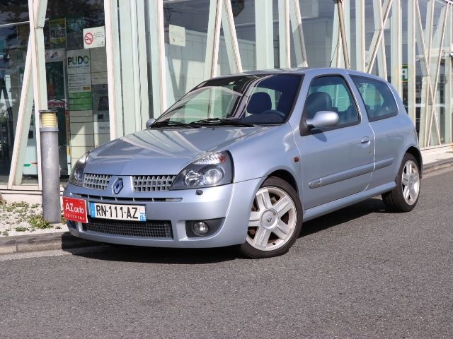 RENAULT LUTECIA 2002