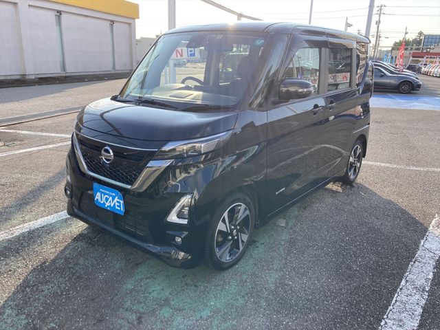 NISSAN ROOX 2022