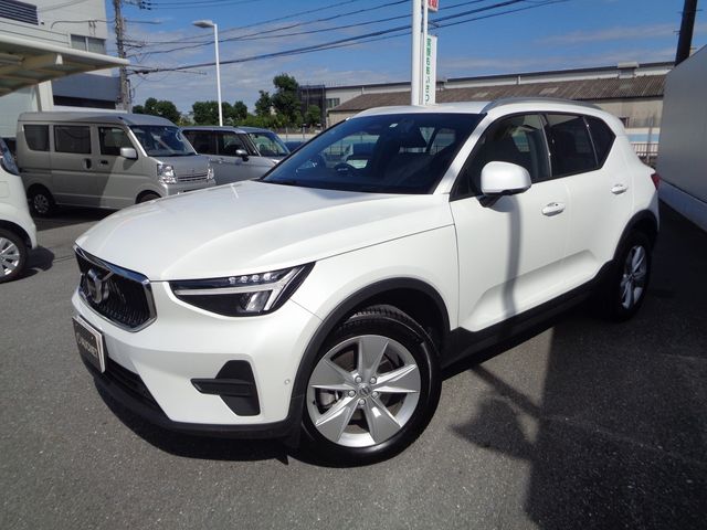 VOLVO XC40 2023