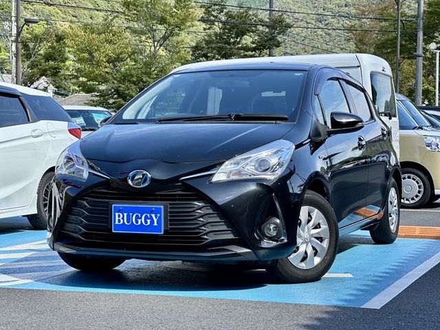 TOYOTA VITZ HYBRID 2017