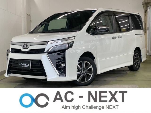 TOYOTA VOXY 2021