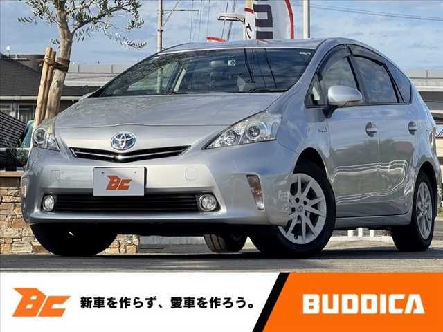 TOYOTA PRIUS ALPHA 2015