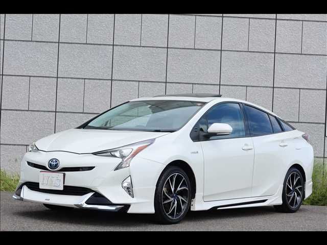 TOYOTA PRIUS 4WD 2017