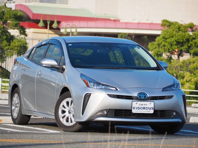 TOYOTA PRIUS 2021