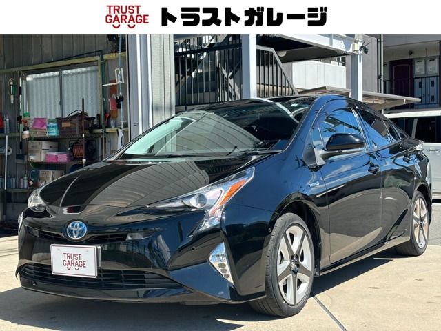 TOYOTA PRIUS 2018