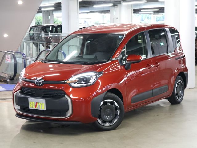 TOYOTA SIENTA HYBRID 2022