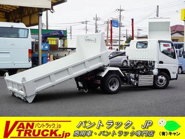 MITSUBISHI CANTER 2024