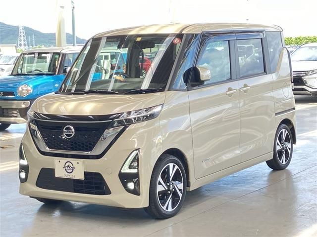 NISSAN ROOX 2021