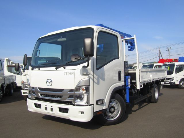 MAZDA TITAN 2023