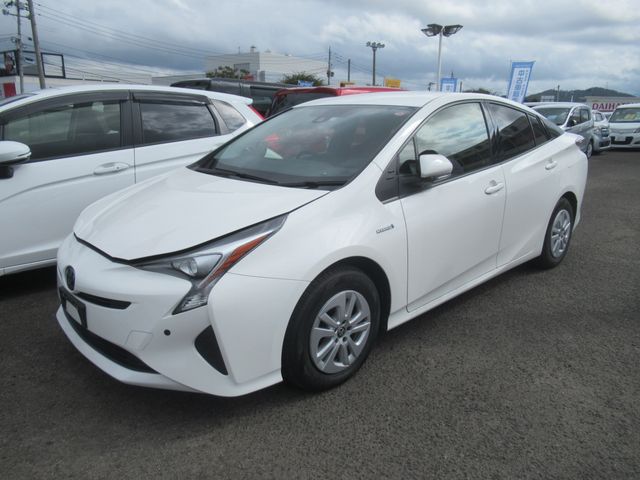 TOYOTA PRIUS 4WD 2017