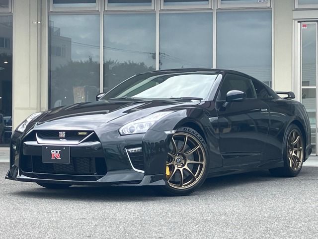 NISSAN GT-R 2022